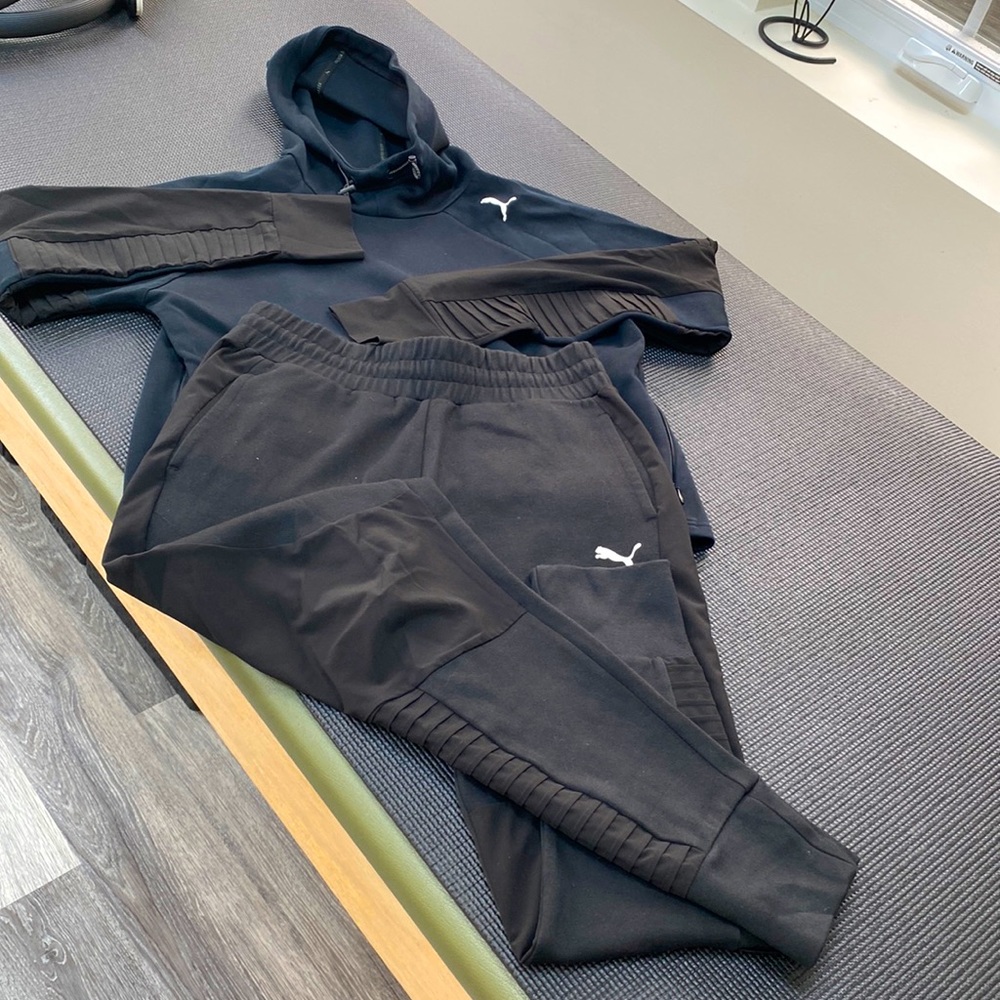 Puma 2 piece hoodie sweatshirt street casual.